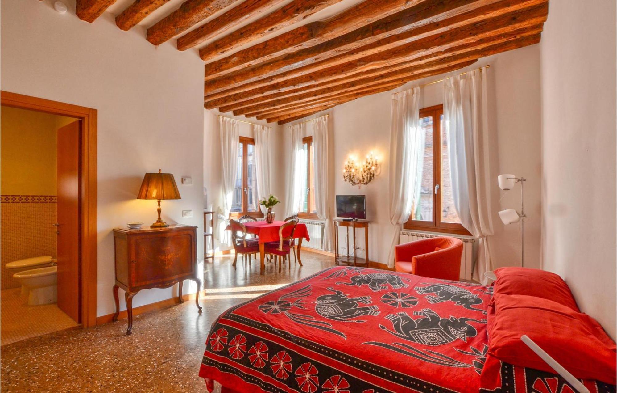 Stunning Apartment In Venezia With Kitchenette Экстерьер фото