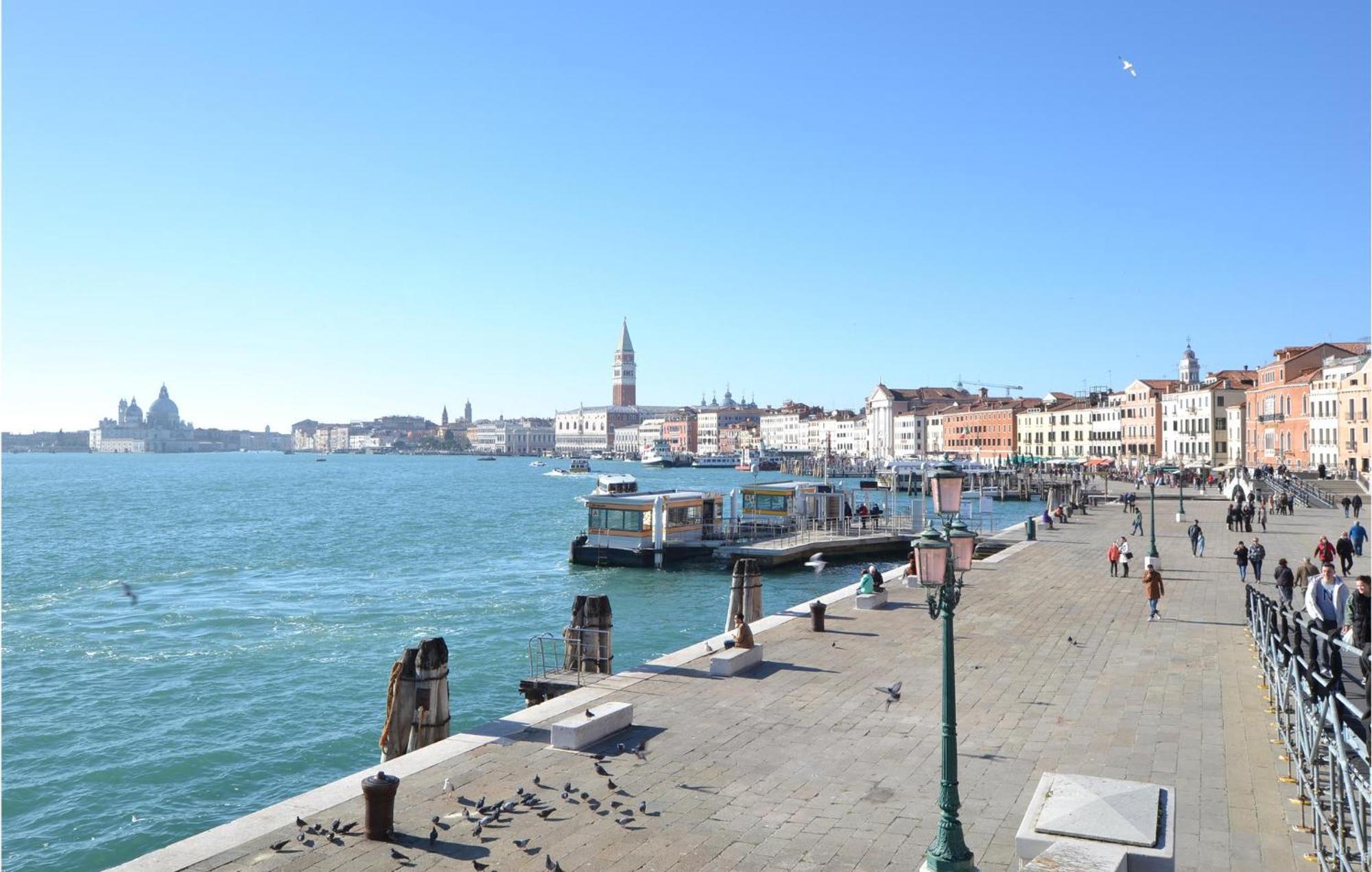 Stunning Apartment In Venezia With Kitchenette Экстерьер фото